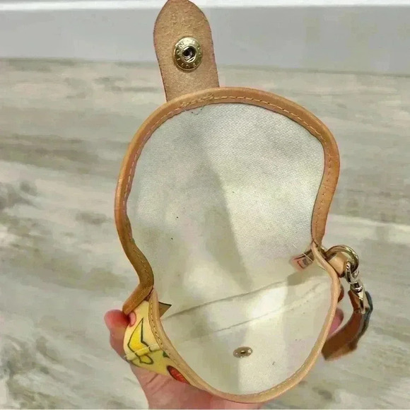 Dooney & Bourke Small Yellow Designer Leather Hearts Wristlet Wallet/Purse - Picture 2 of 9